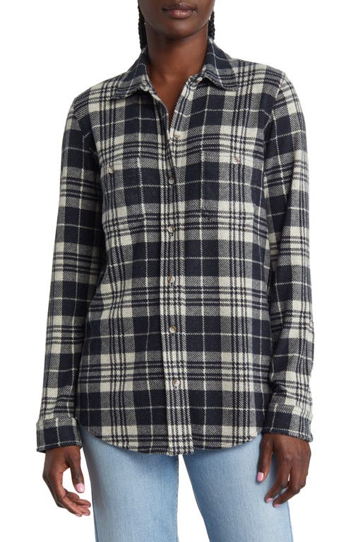 Faherty Legend Plaid Flannel Button-Up Shirt in Navy Plaid