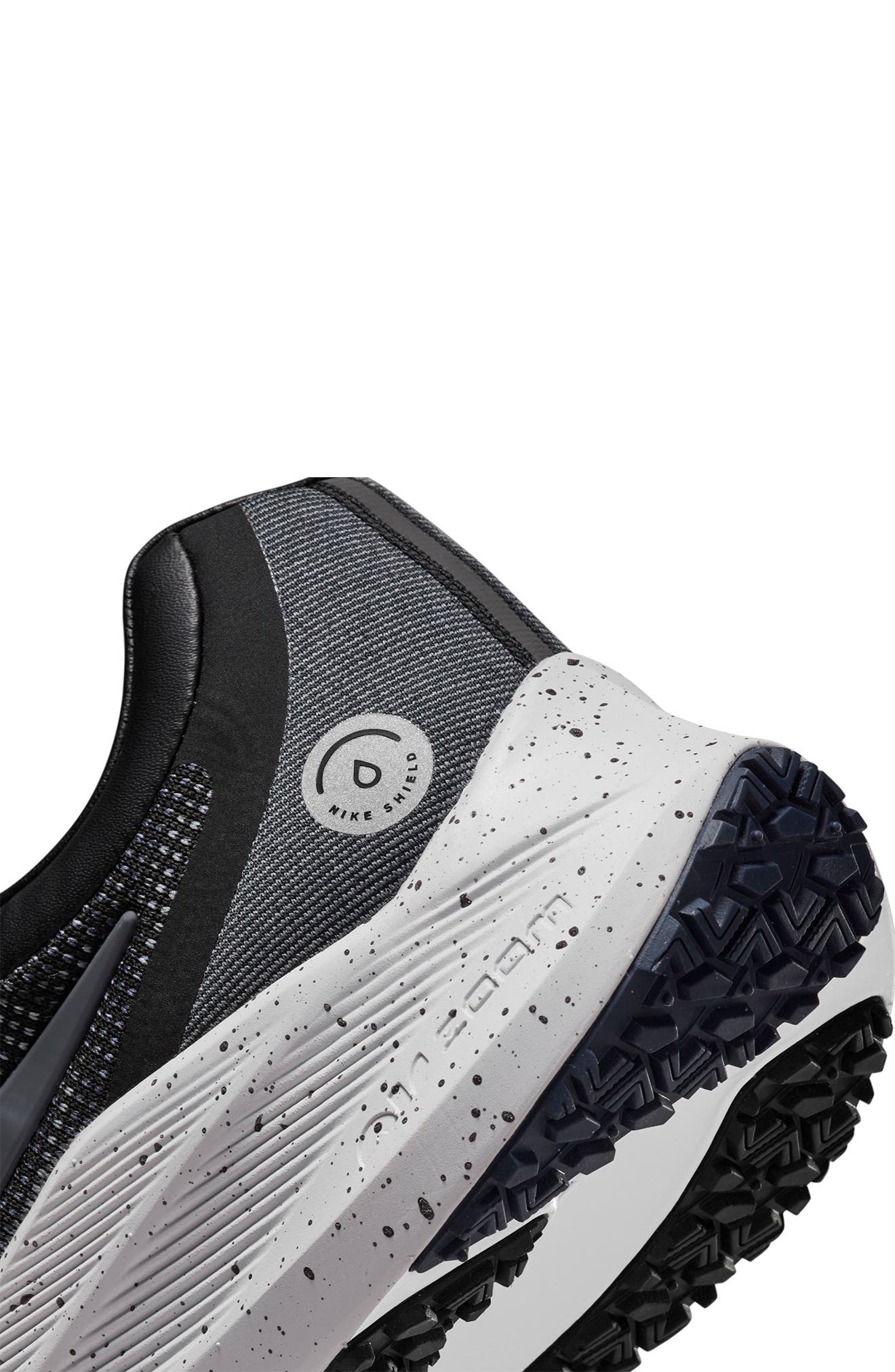 nike winflo shield 4