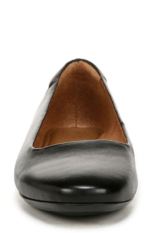 Naturalizer Vivienne Womens Padded Insole Slip On Flats In Black Leather