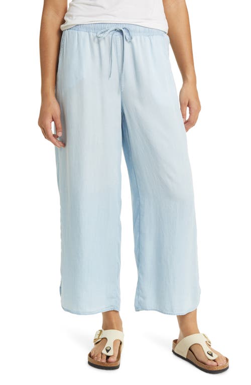 caslon(r) Dolphin Hem Wide Leg Chambray Pants in Ice Wash