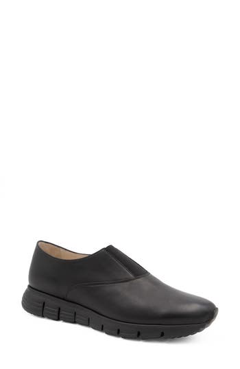 Amalfi By Rangoni Jonathan Slip-on In Black Parmasoft
