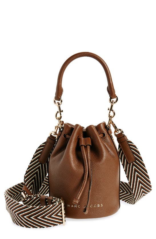 Shop Marc Jacobs Leather Bucket Bag In Cognac