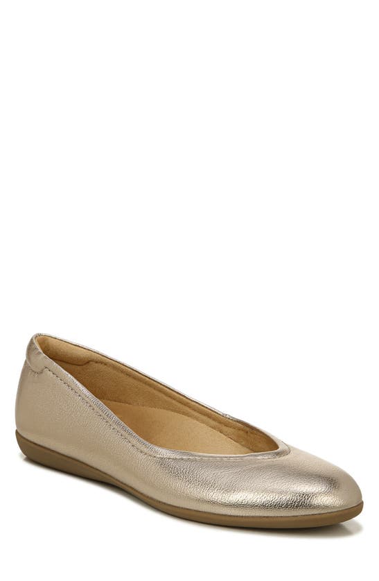 Naturalizer Vivienne Flats Women's Shoes In Warm Silver Faux Leather