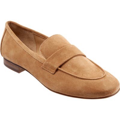 Trotters Gemma Loafer- Brown