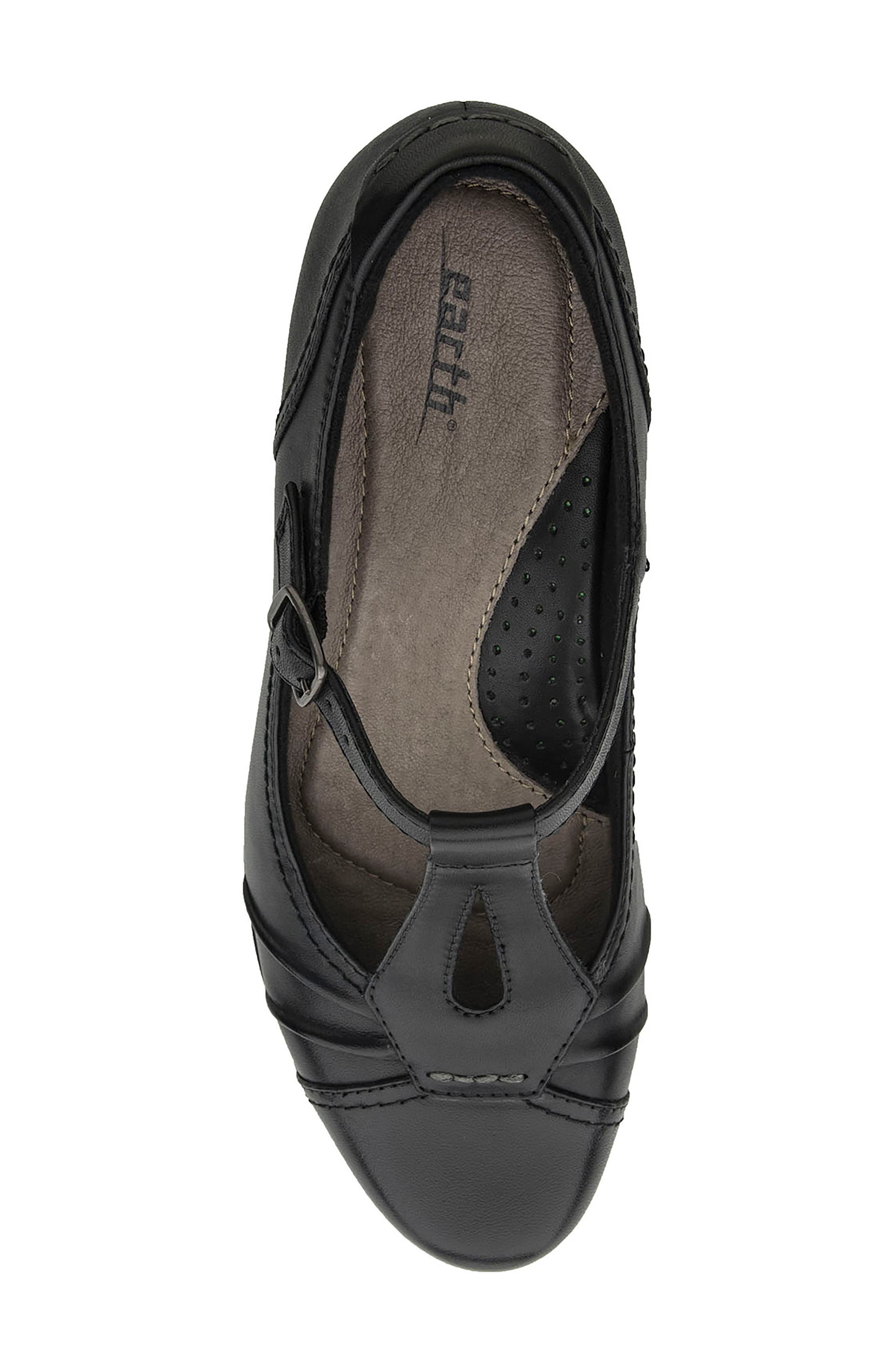 earth women's wanderlust dress pump