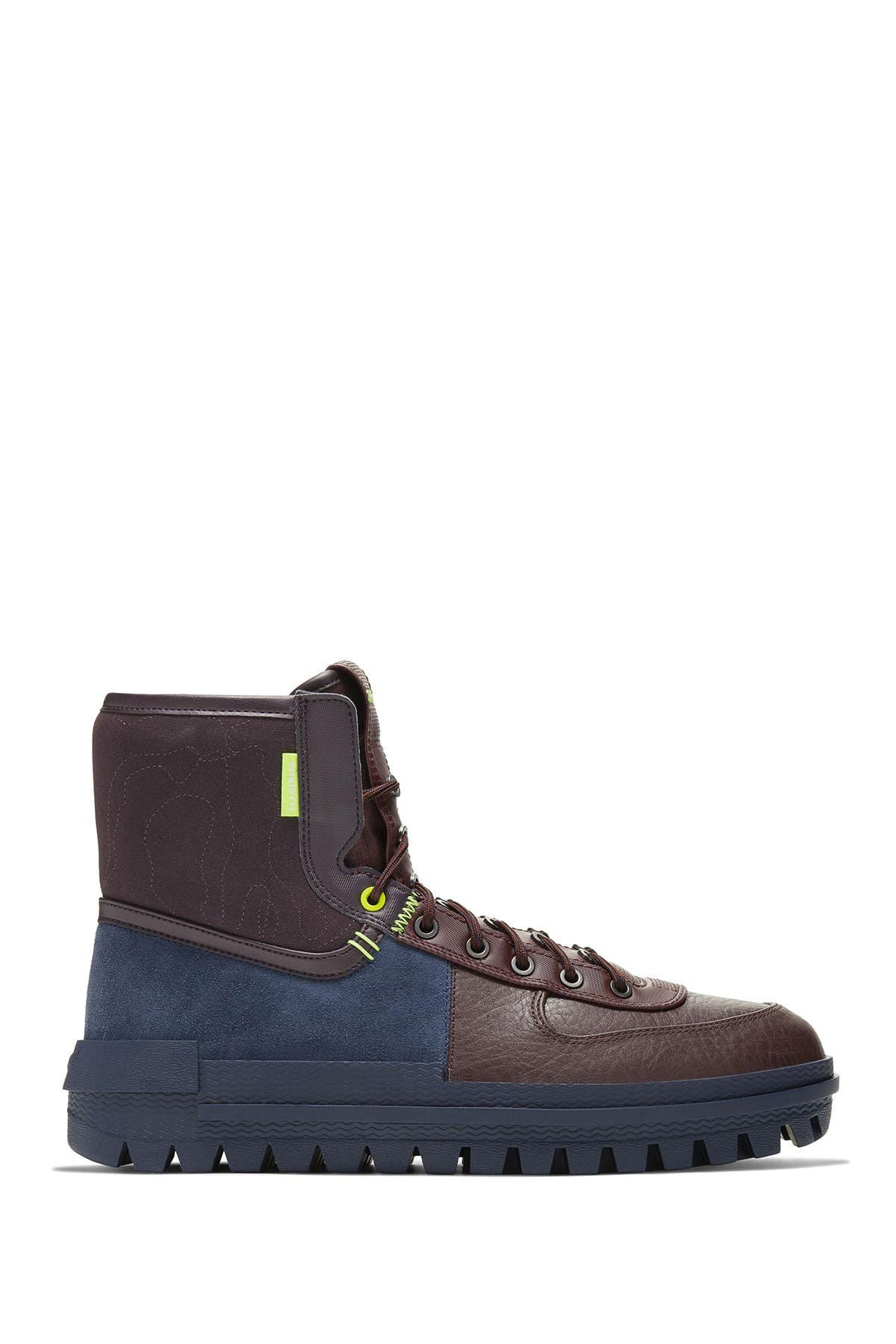 nike water resistant boots
