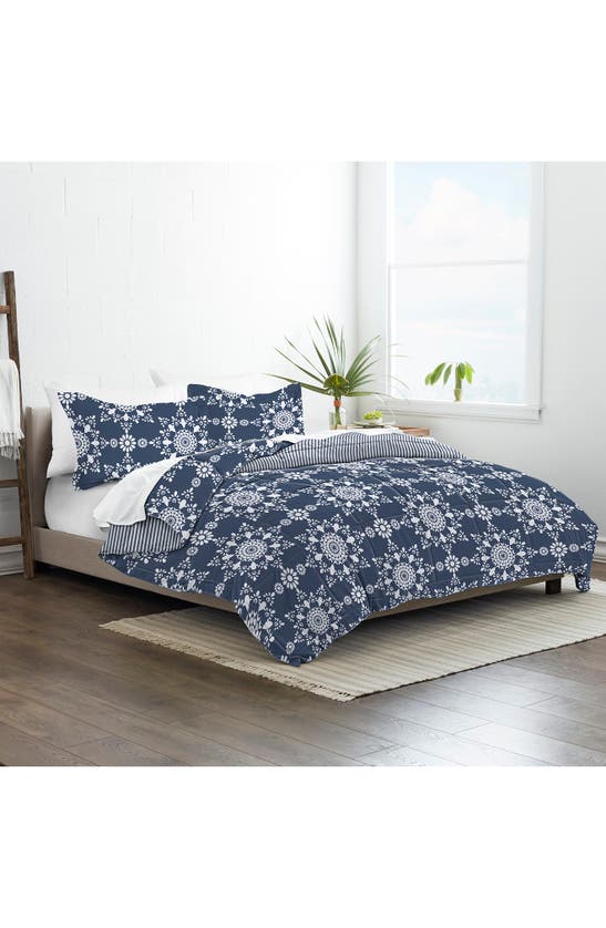 Homespun Premium Ultra Soft Daisy Medallion Reversible Down-alternative Comforter Set In Navy