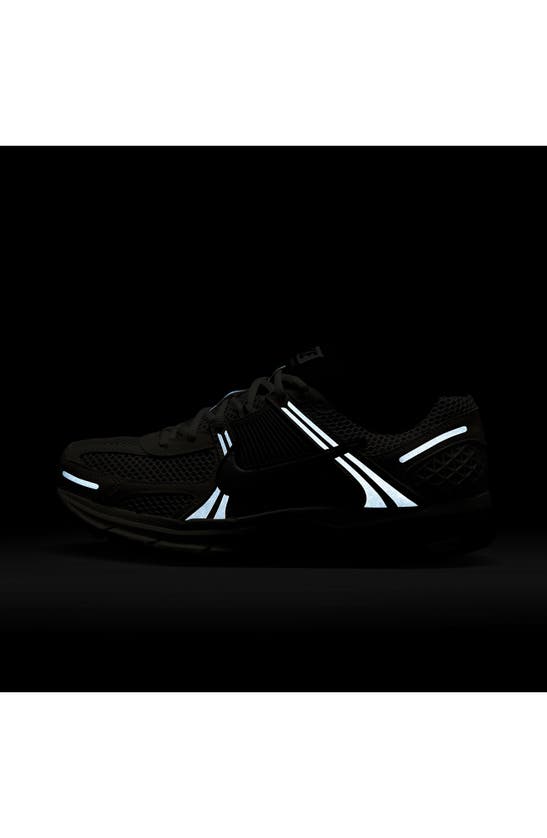 Nike Zoom Vomero 5 Sneaker In Phantom/ Platinum/ Light Iron