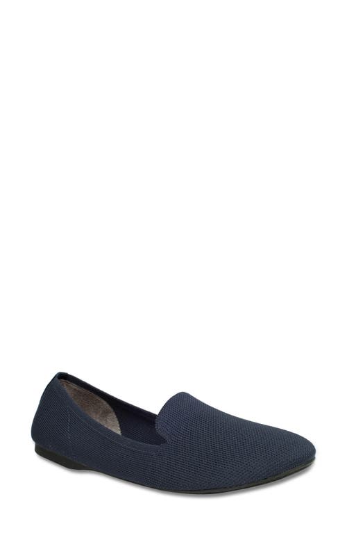 Me Too Brea Flat in Navy Fabric