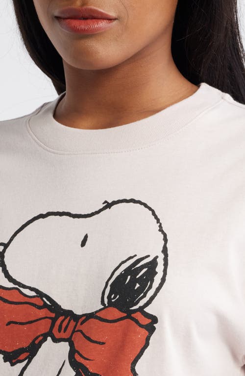 Vinyl Icons Peanuts® Snoopy Bow Tie Cotton Graphic T-shirt In Pink