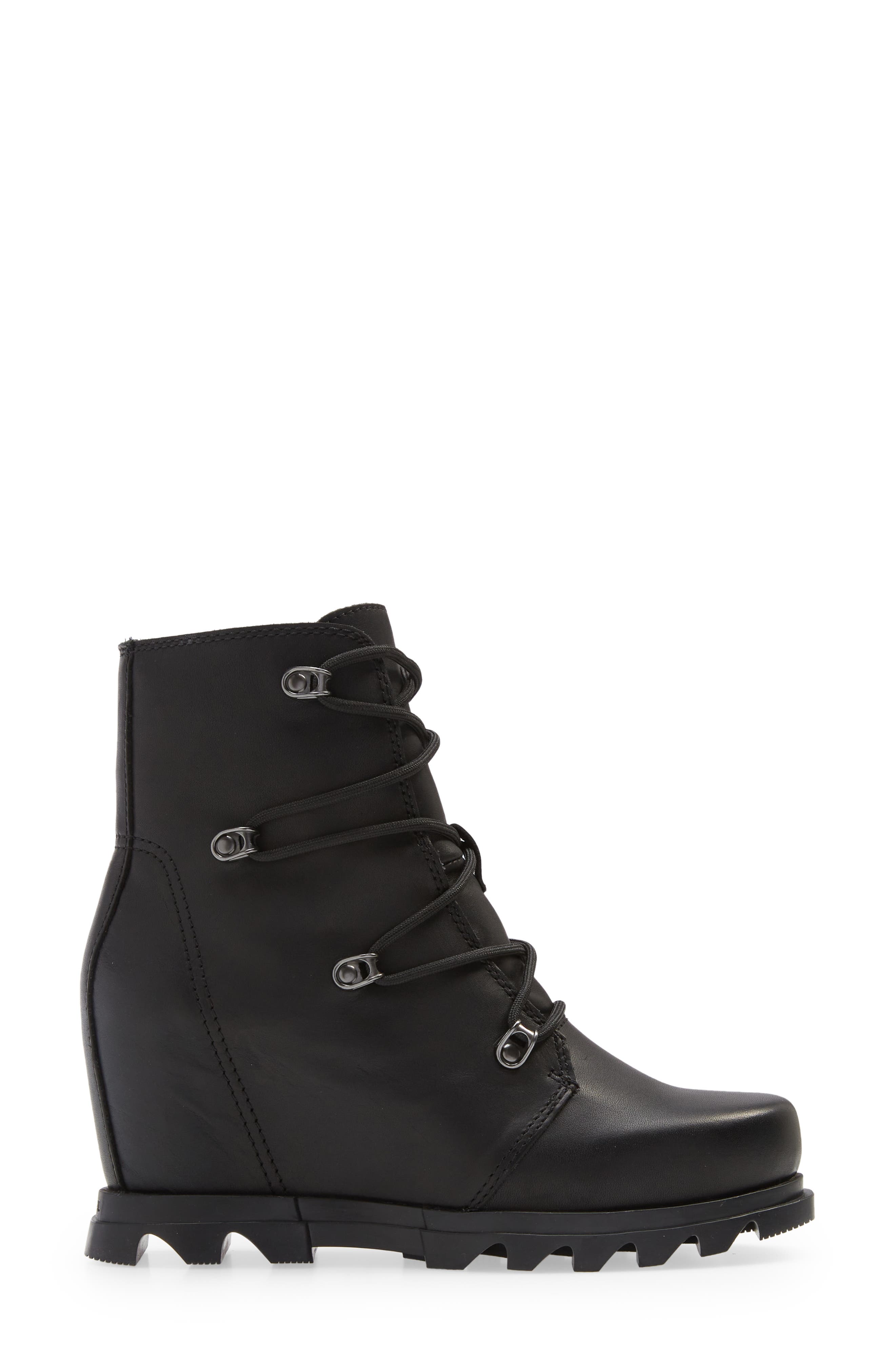 SOREL Joan of Arctic III Waterproof 
