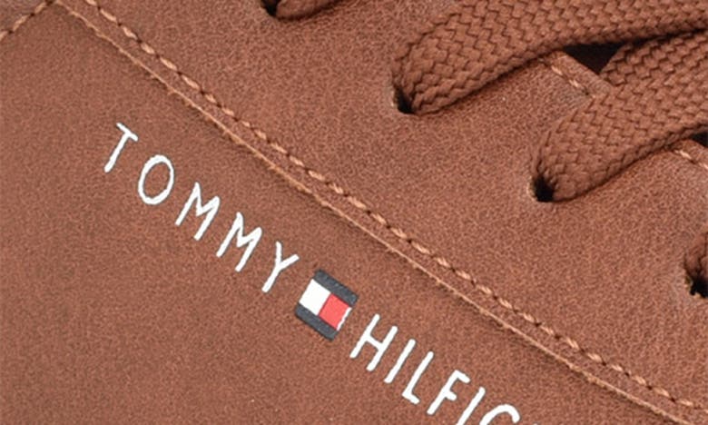 Shop Tommy Hilfiger Low Top Sneaker In Med Brown