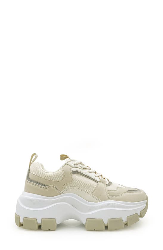 Shop Berness Damian03 Sneaker In Beige