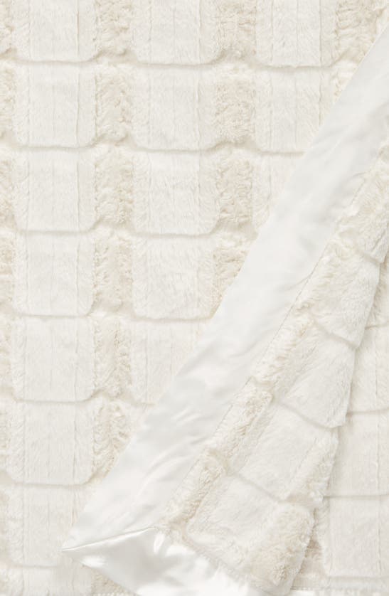 Giraffe At Home Luxe Waterfall Xl Throw In Cream