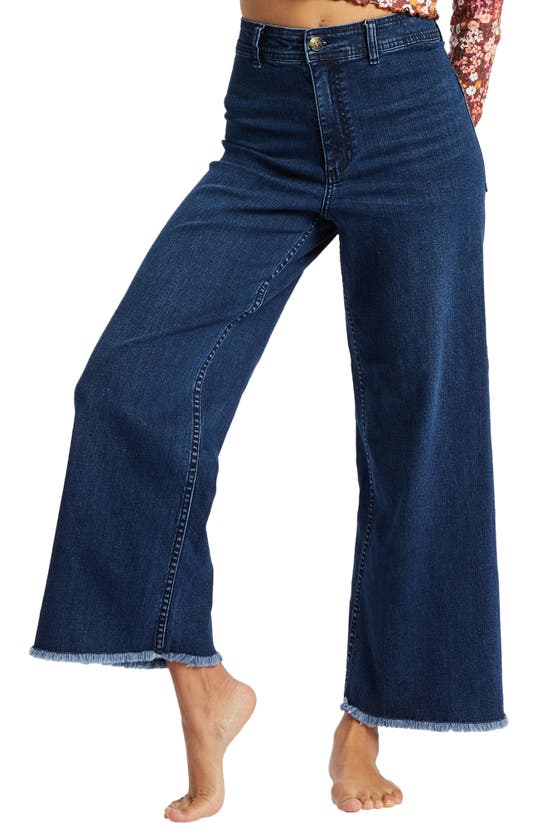 BILLABONG FREE FALL FRAY HEM STRETCH WIDE LEG JEANS