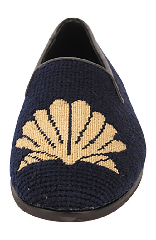 Bypaige By Paige Needlepoint Metallic Gold Scallop Flat In Gold/navy