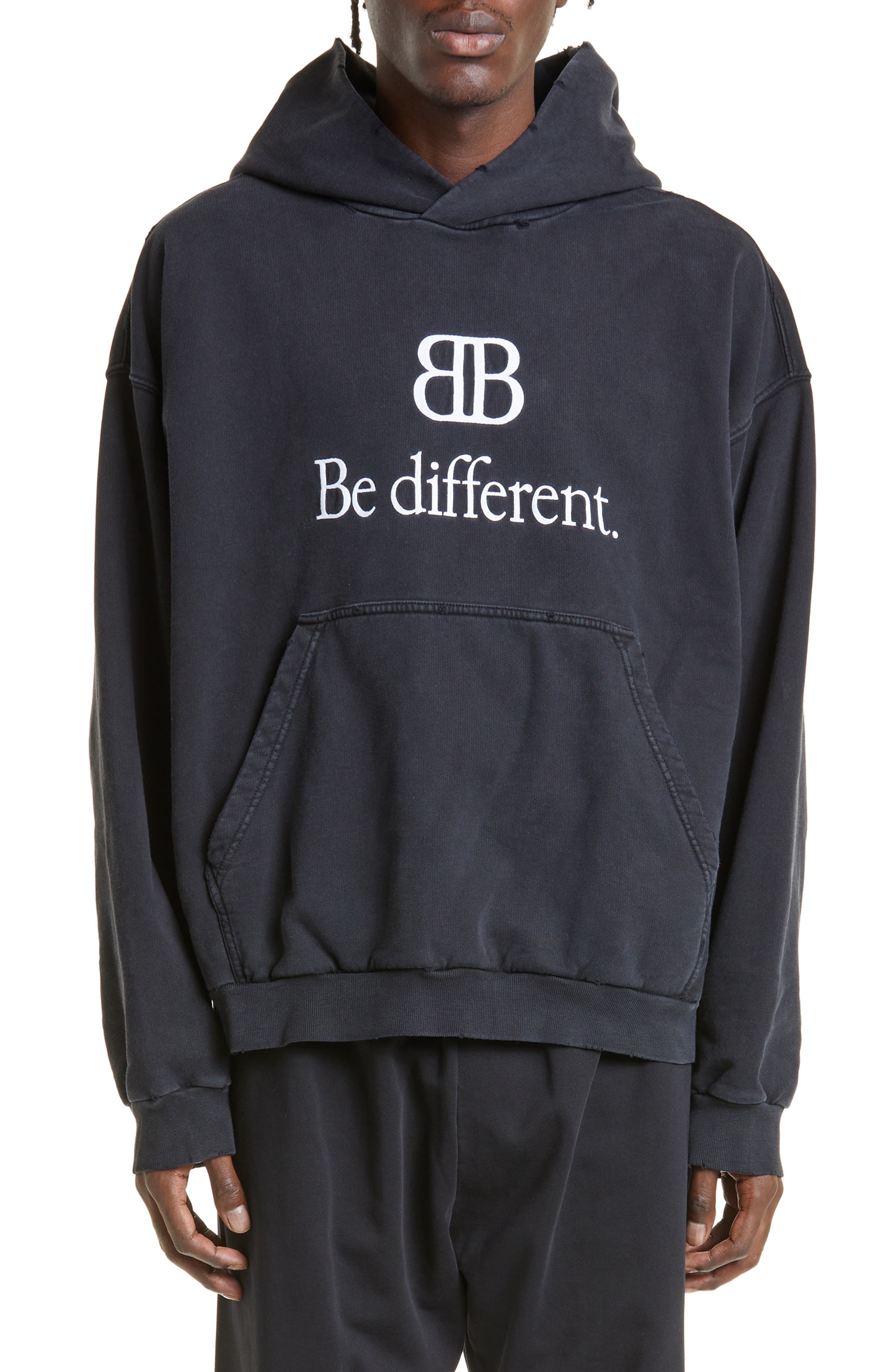 ２セット以上購入で、おまけ１本 BALENCIAGA Be different hoodie