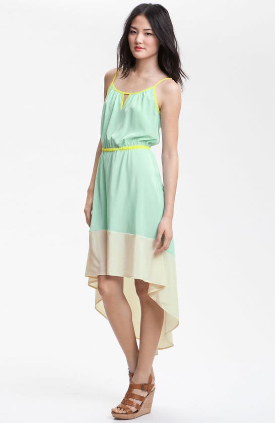 Willow & Clay Colorblock Asymmetrical Hem Dress In Sky