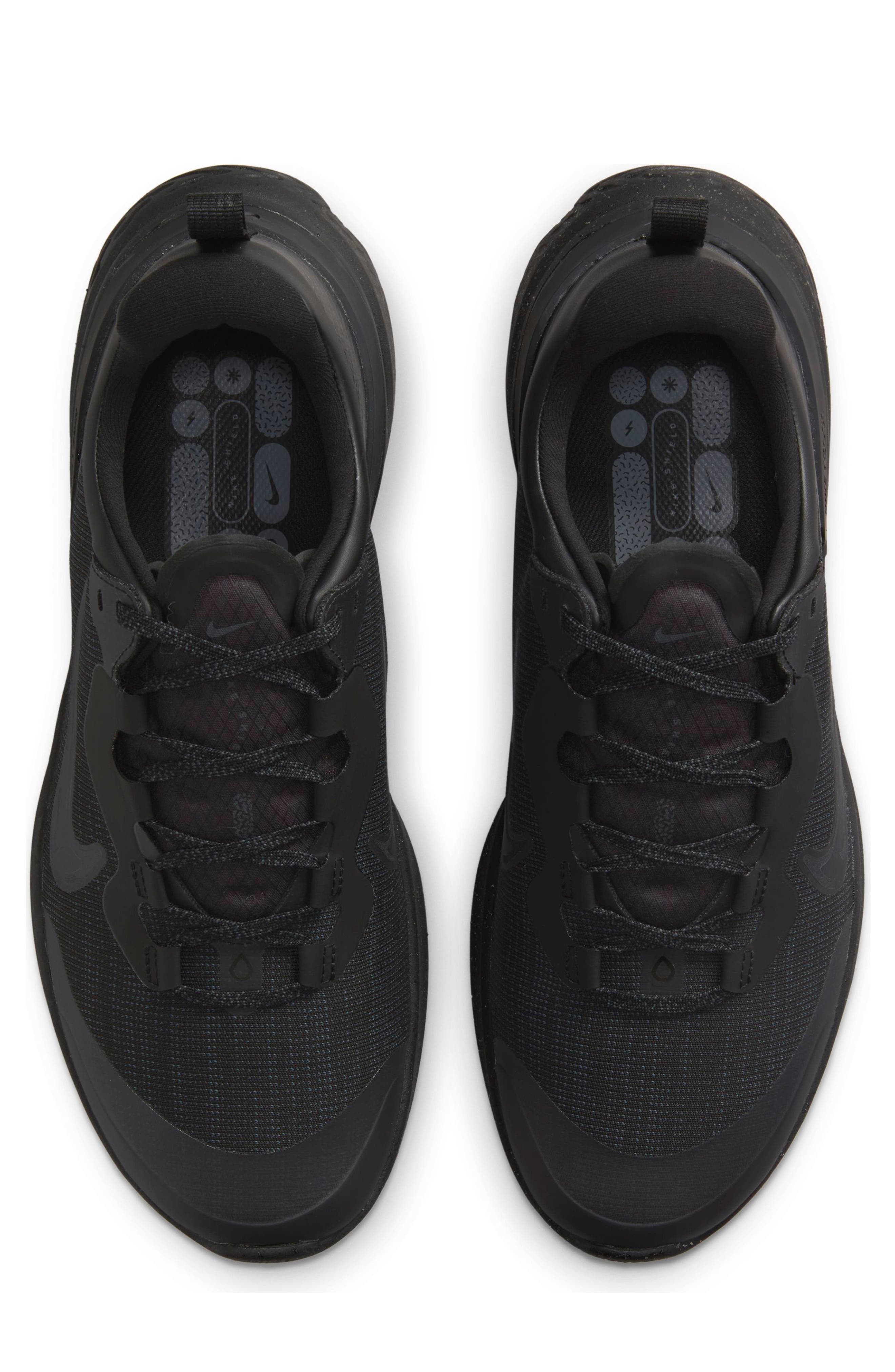 react miler black