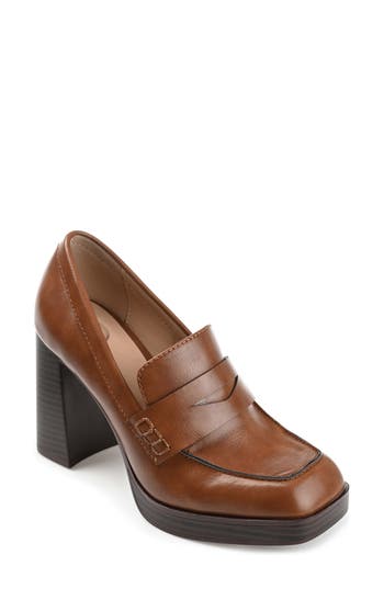 Journee Collection Ezzey Pump In Brown