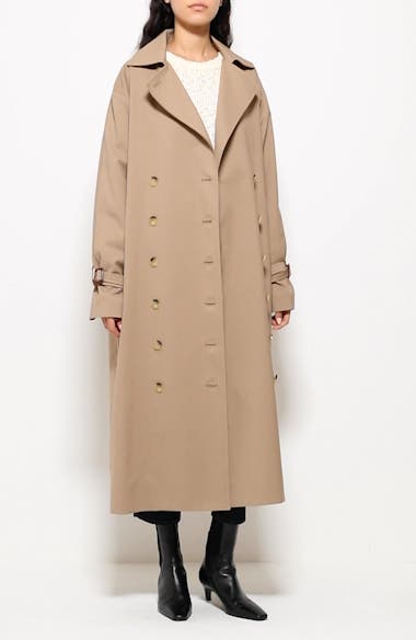 Molly Mae has found the perfect trench coat and it's from Topshop