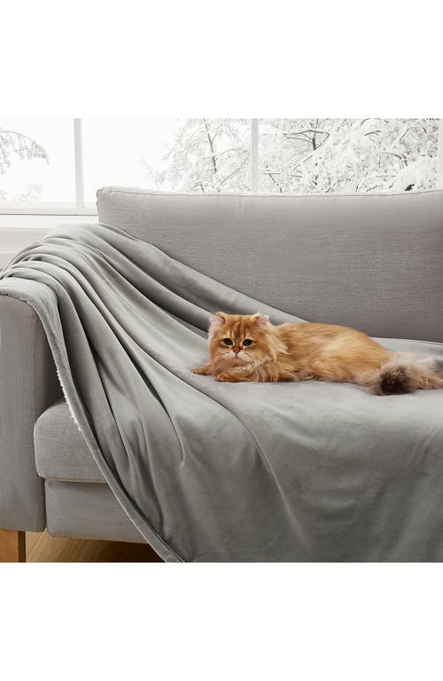 UGG(R) UGG(R) BLISS FUZZY THROW
