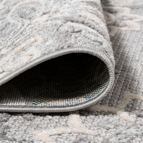 Jonathan Y Gordes Paisley High-low Light Indoor/outdoor Area Rug In Light Gray/ivory
