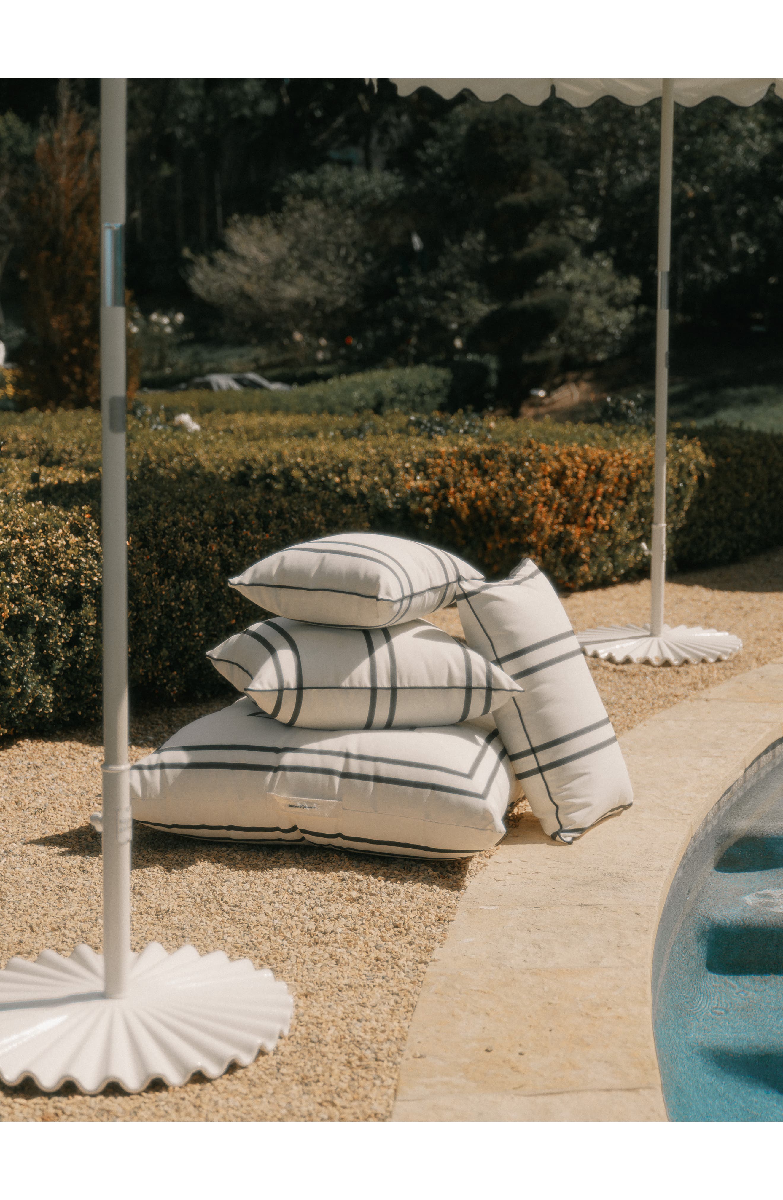 BUSINESS AND PLEASURE CO The Clamshell Base Umbrella Stand Nordstrom