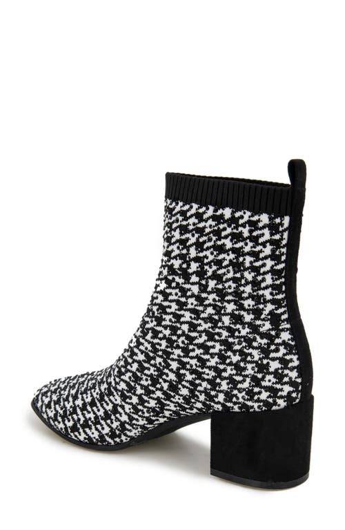 Reaction Kenneth Cole Rida Stretch Bootie Women) In Black/white