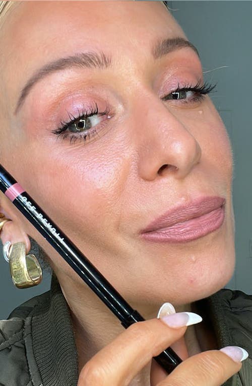 Gee Beauty Creamy Define Lip Pencil In Bff