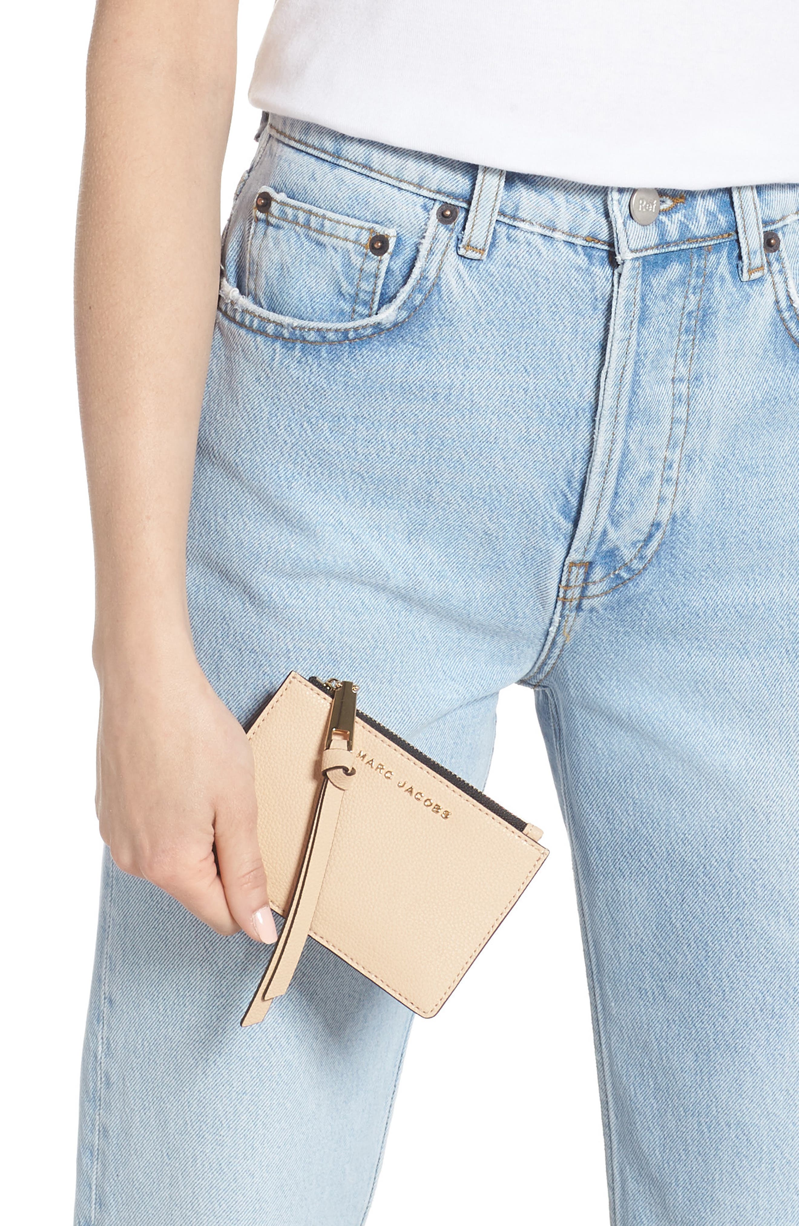 the marc jacobs the simple top zip leather wallet