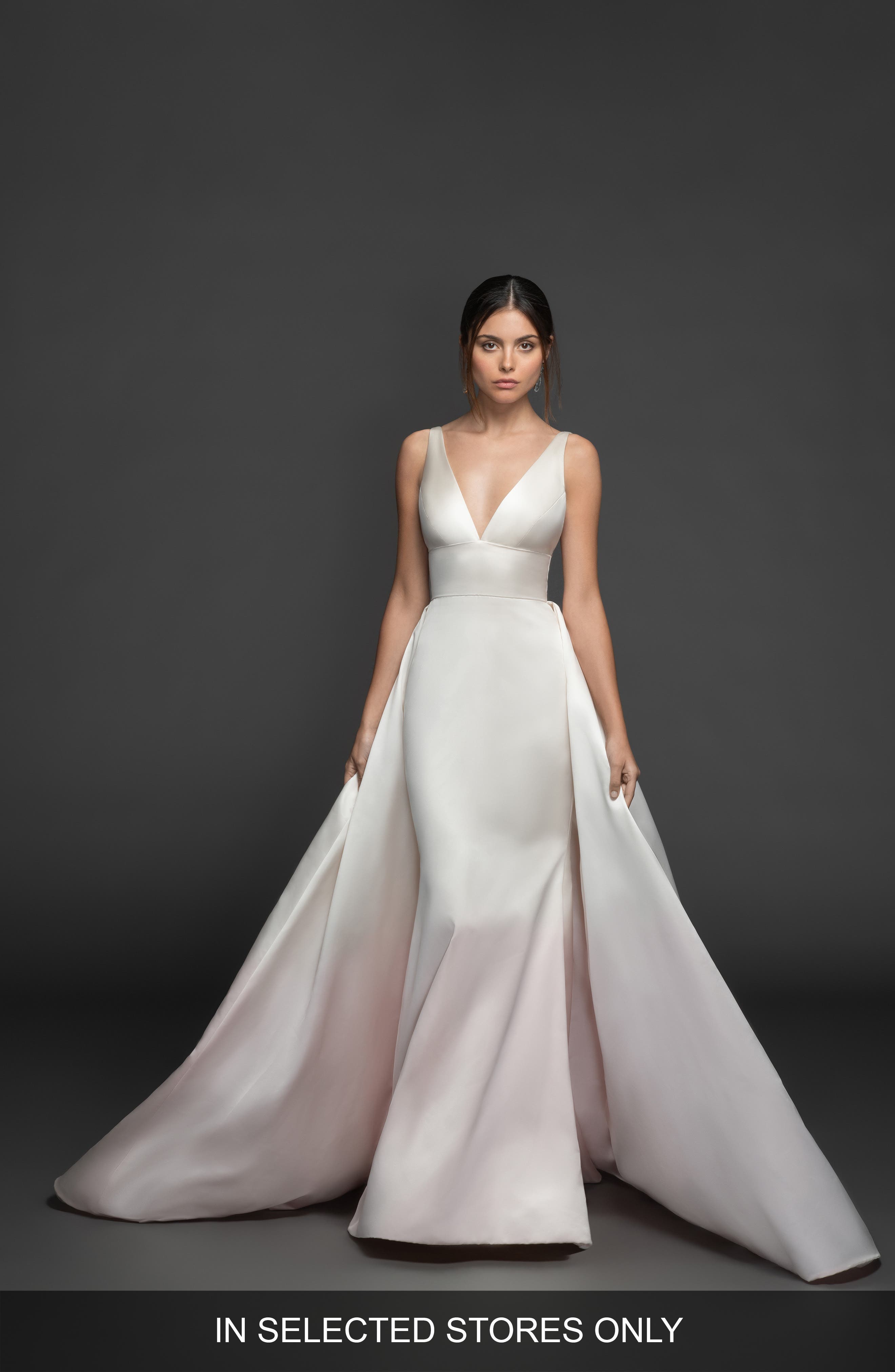 satin trumpet wedding gown