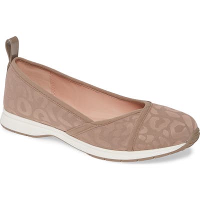 Taryn Rose Bobbi Flat- Ivory