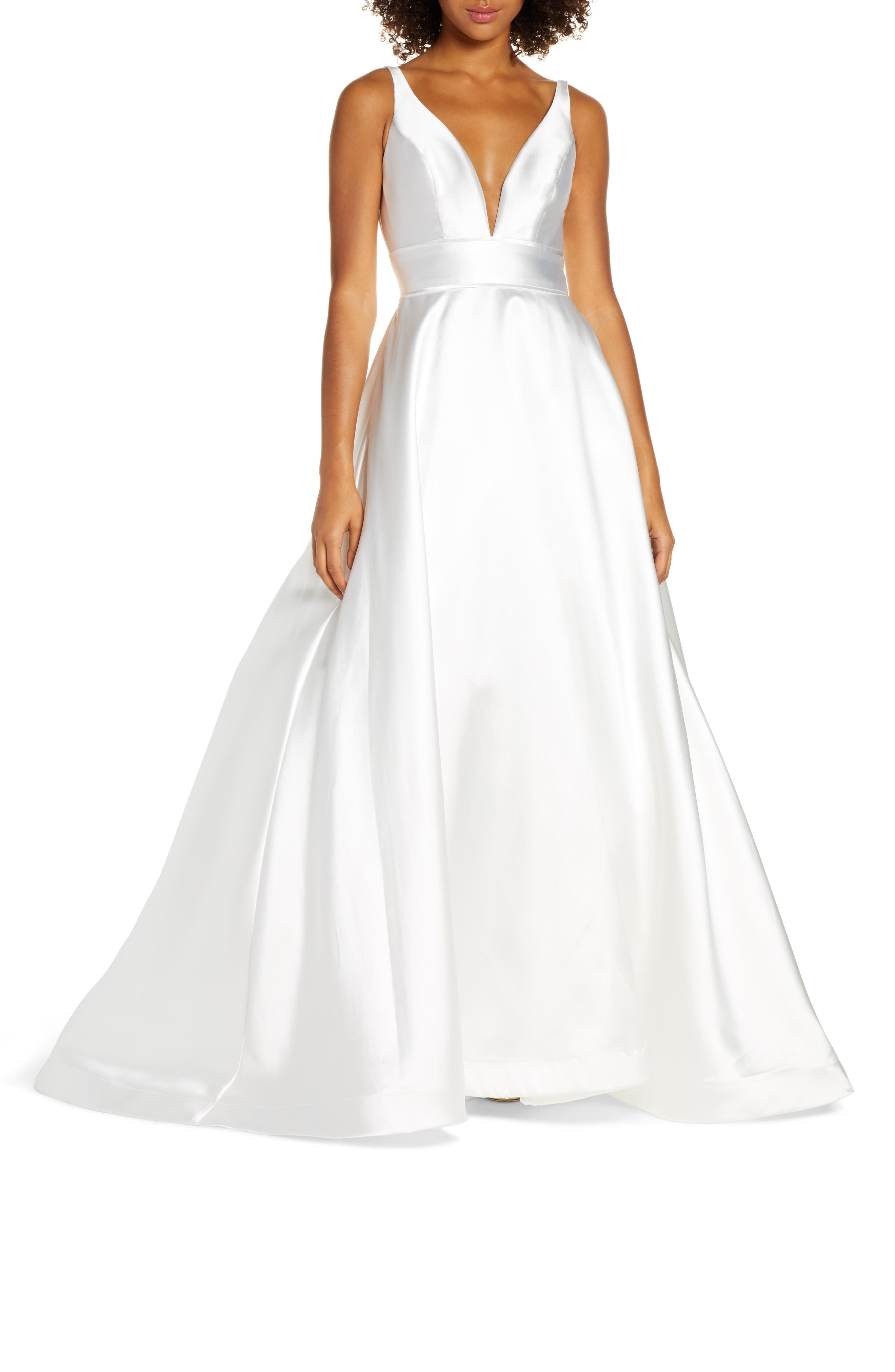 Ieena For MAC Duggal Plunging Sweetheart Neck Ballgown, White