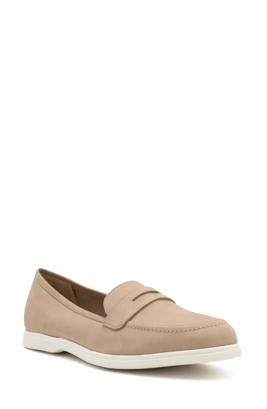 Amalfi By Rangoni Rapallo Penny Loafer In Gold
