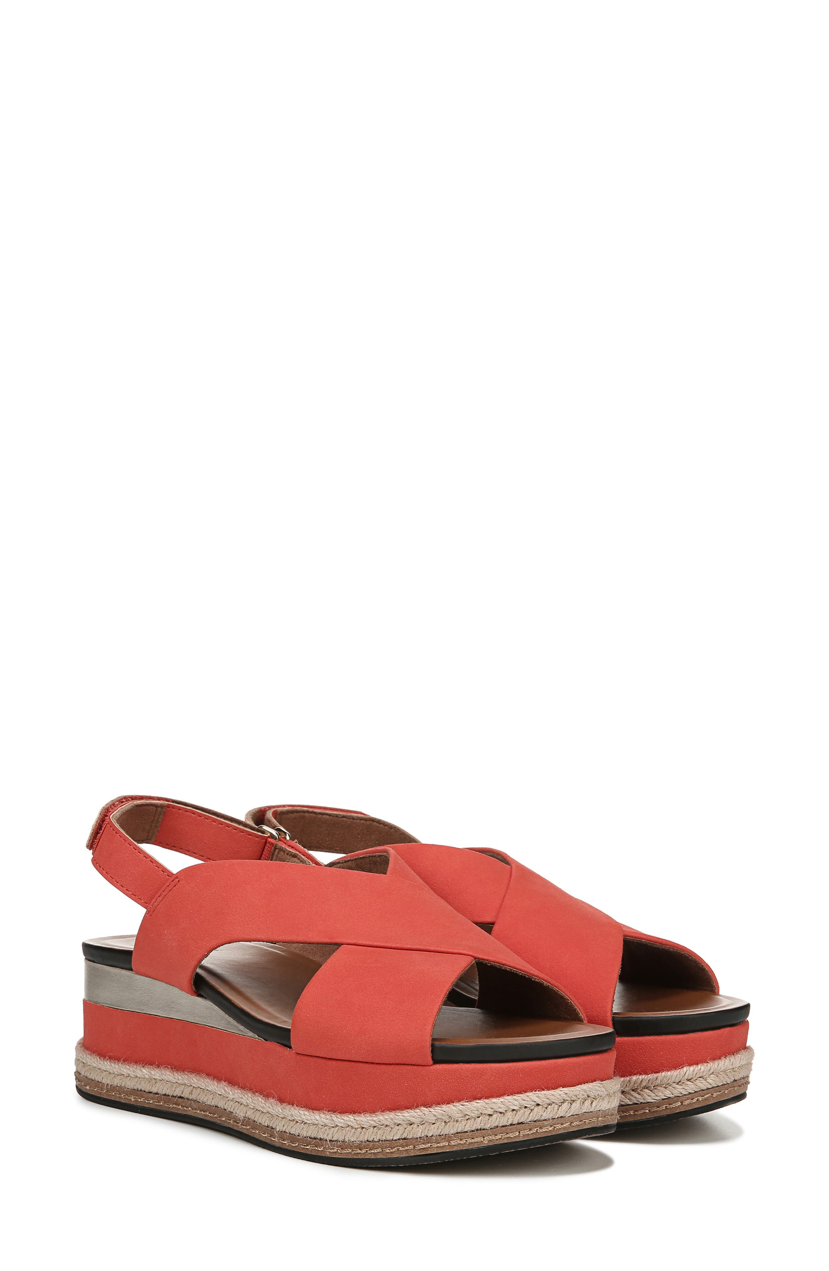 naturalizer baya platform sandal