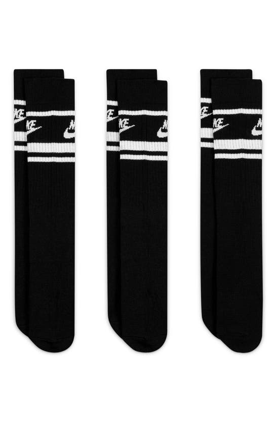 Shop Nike 3-pack Dri-fit Everyday Essentials Crew Socks In Black/ White