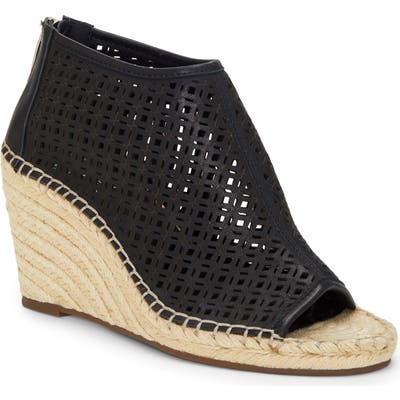 Vince Camuto Lereena Bootie- Black