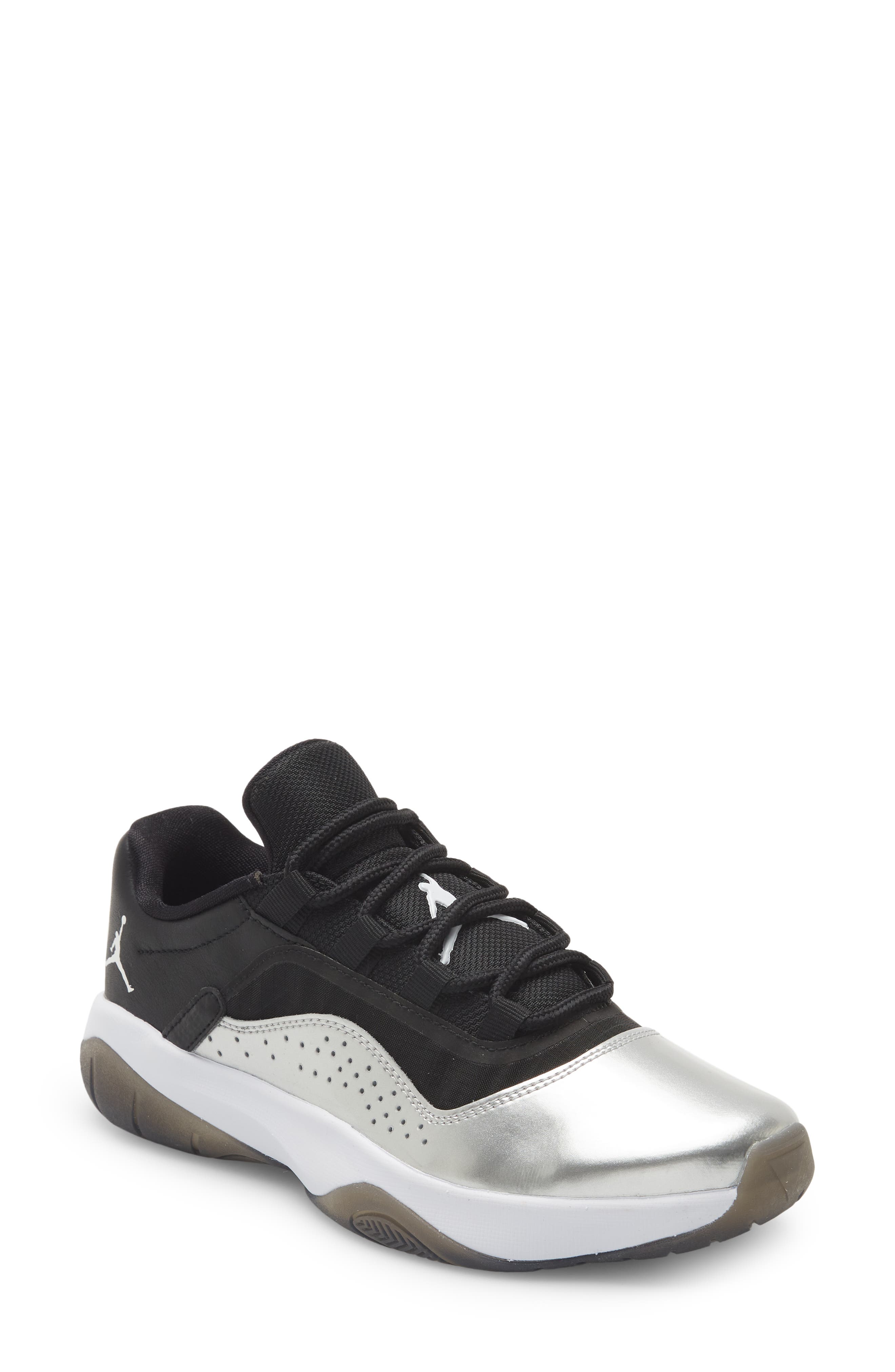 black jordan tennis shoes