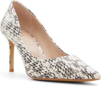 Coach on sale vonna pump