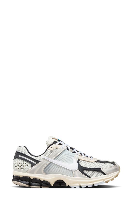 NIKE ZOOM VOMERO 5 PREMIUM SNEAKER