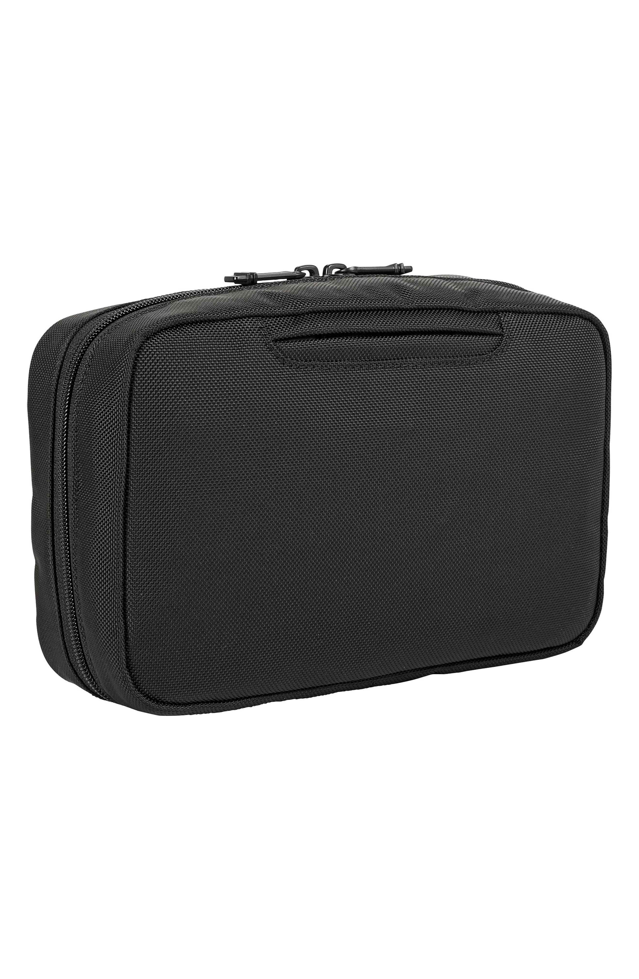 tumi leather dopp kit
