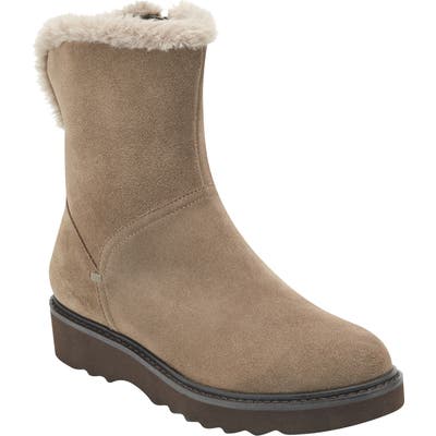 Evolve Honor Waterproof Boot, Beige