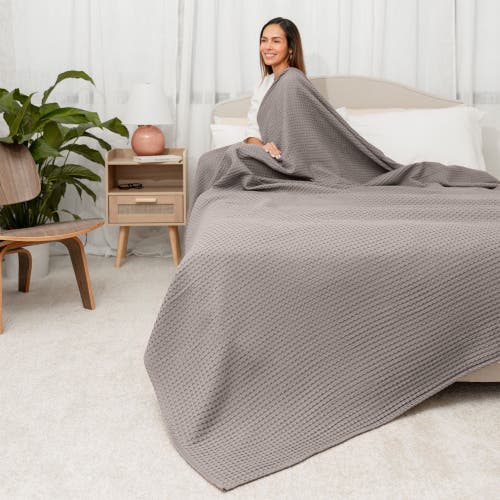 Comfy Cubs Adult Waffle Blanket In Charcoal