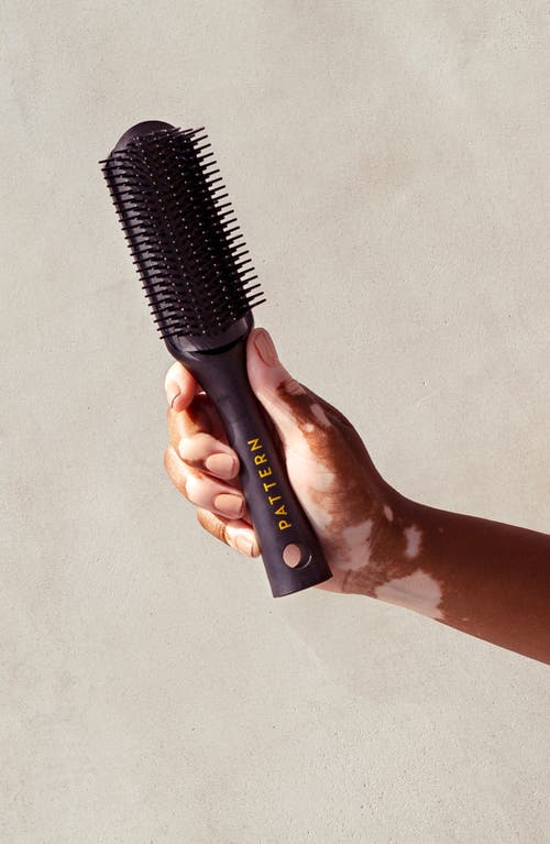 Pattern Beauty Shower Brush In No Color