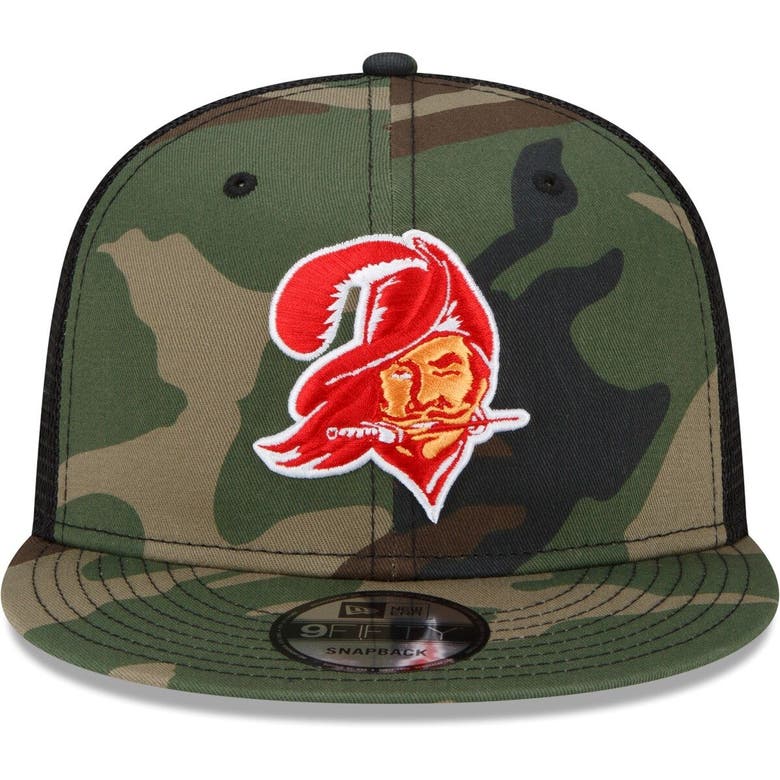 New Era Camo Tampa Bay Buccaneers Woodland Trucker 2.0 9fifty Snapback Hat