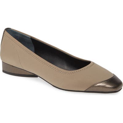 Donald Pliner Issa Cap Toe Flat- Beige