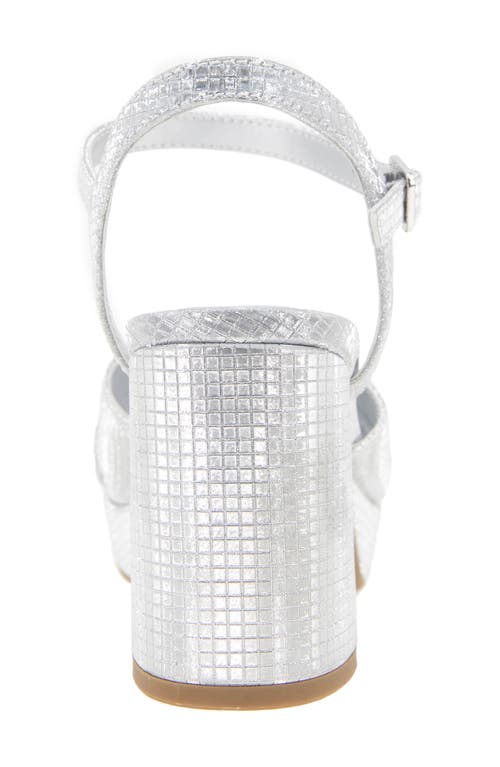 Reaction Kenneth Cole Reeva Platform Sandal In Silver Grid Metallic