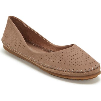 Adam Tucker Larina Skimmer Flat, Beige
