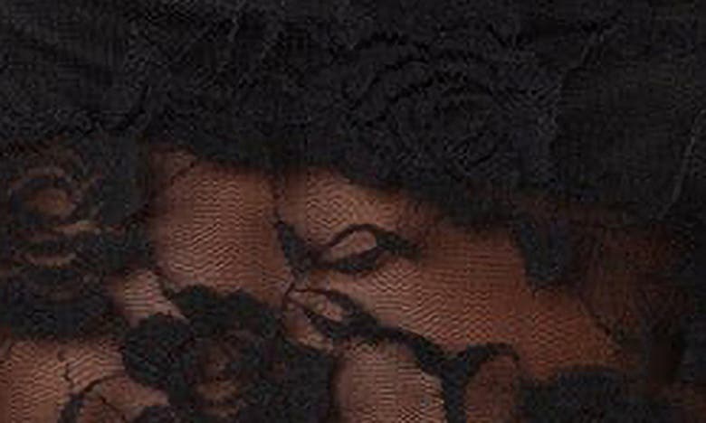 EDIKTED EDIKTED INDIA FRINGE HEM LACE TUBE TOP
